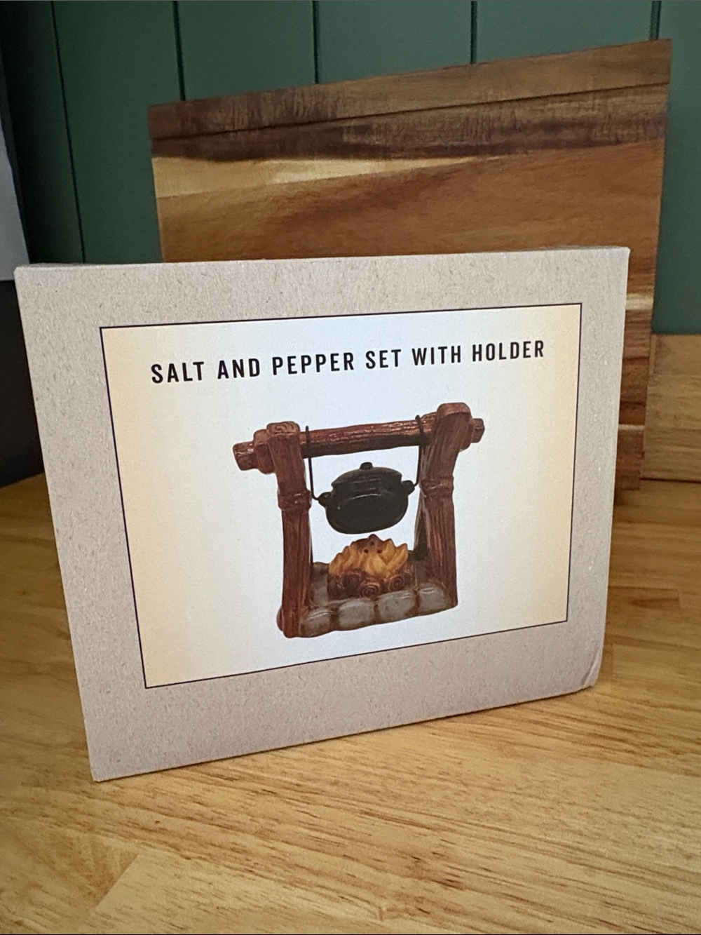 Cracker Barrel Salt and Pepper Set